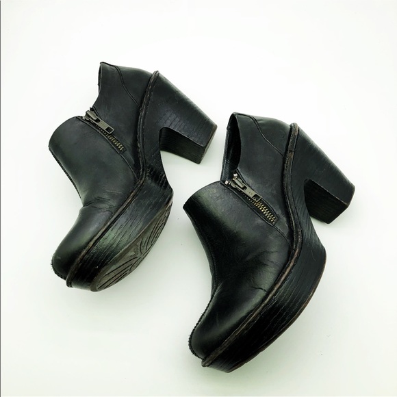 Born Shoes - Born Black Leather Side Zip Shoe.
